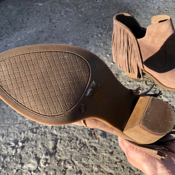 Jessica Simpson low heel boots - Picture 2 of 5